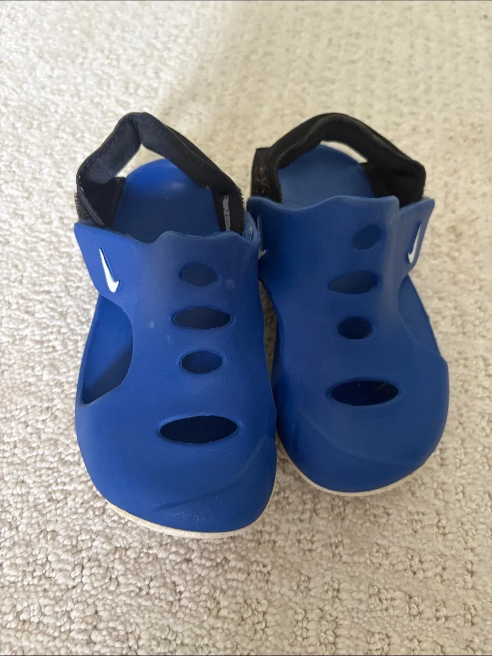 Nike Kids Water Shoes size 10